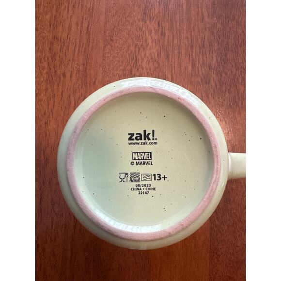 Marvel Universe Incredible Hulk SMASH 16 oz Mug Zak! Hulk Souvenir Cup - Picture 4 of 4